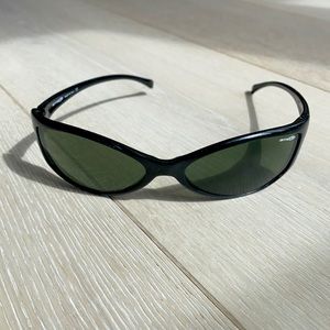 Vintage rare Arnette miniswinger sunglasses & case